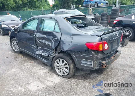 2010 Toyota Corolla S z USA, uszkodzony, nr VIN 2T1BU4EE3AC293179